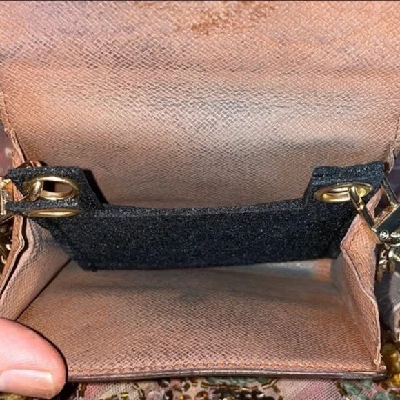 Louis Vuitton Elise Purse In Monogram, Crossgrain Leather with Chain and Charm - Picture 9 of 11